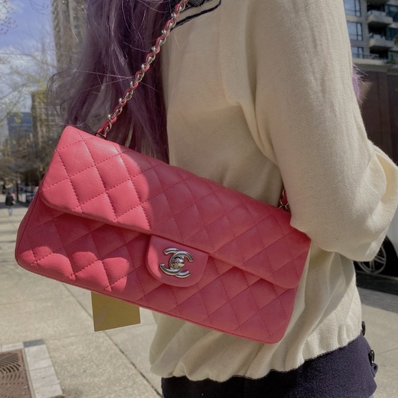 Chanel classic flap bag - Picture 2 of 16